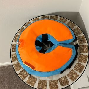 Blow up pet cone​